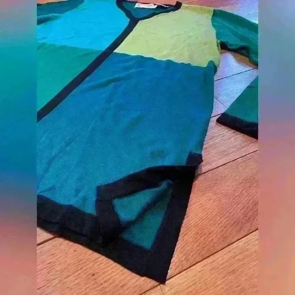 Diane Von Furstenberg Silk Assets Vneck Colorblock Sweater Womens Sz M 100% Silk - Picture 9 of 13